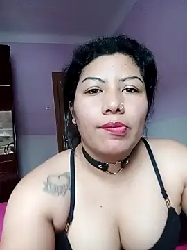 Snapshot of katymojadit chatting on 01.21.25 katymojadit online show from 01.21.25