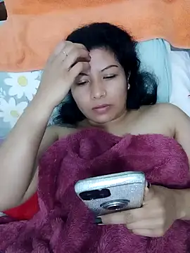 Snapshot of katymojadit chatting on 03.02.25 katymojadit online show from 03.02.25