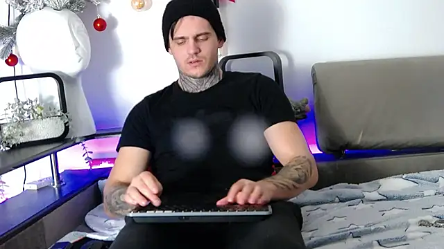 Snapshot of CarterCole chatting on 12.30.24 CarterCole online show from 12.30.24