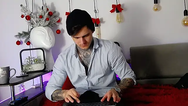 Snapshot of CarterCole chatting on 01.02.25 CarterCole online show from 01.02.25