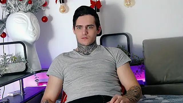 Snapshot of CarterCole chatting on 01.06.25 CarterCole online show from 01.06.25