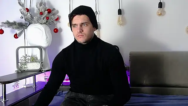 Snapshot of CarterCole chatting on 01.10.25 CarterCole online show from 01.10.25