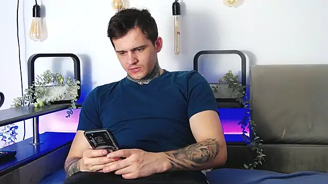 Snapshot of CarterCole chatting on 01.31.25 CarterCole online show from 01.31.25