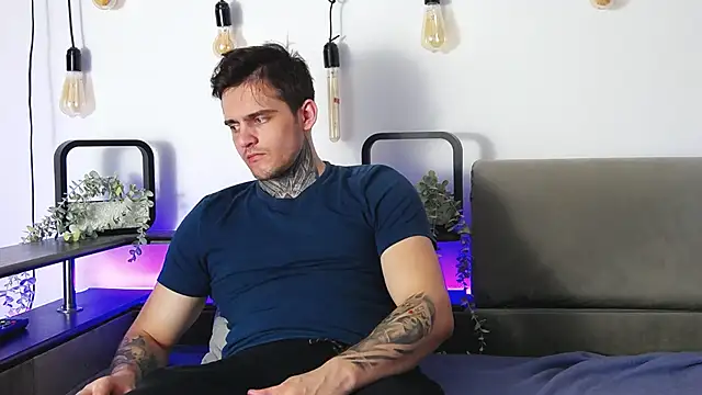 Snapshot of CarterCole chatting on 01.31.25 CarterCole online show from 01.31.25