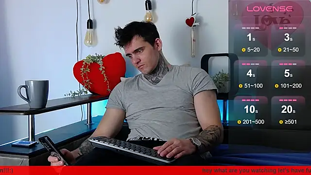 Snapshot of CarterCole chatting on 02.09.25 CarterCole online show from 02.09.25