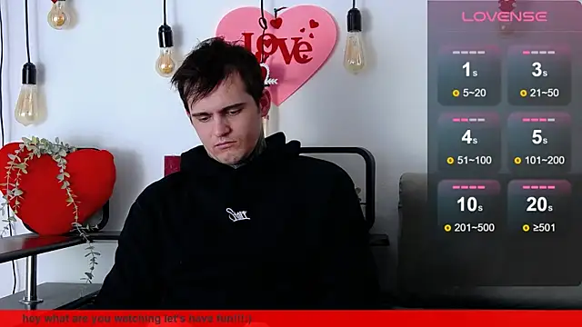 Snapshot of CarterCole chatting on 02.14.25 CarterCole online show from 02.14.25