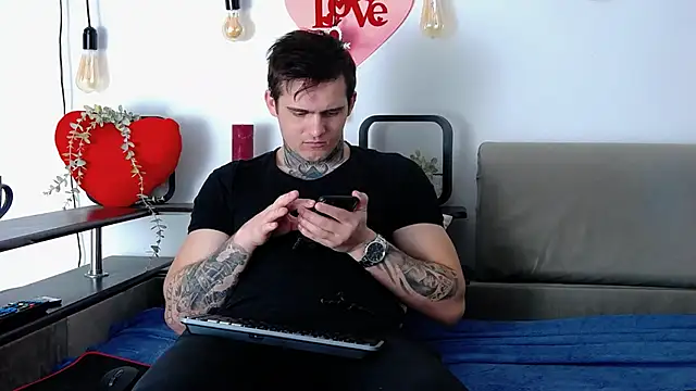 Snapshot of CarterCole chatting on 02.15.25 CarterCole online show from 02.15.25