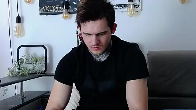 Snapshot of CarterCole chatting on 03.01.25 CarterCole online show from 03.01.25