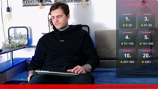 Snapshot of CarterCole chatting on 03.02.25 CarterCole online show from 03.02.25