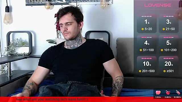 Snapshot of CarterCole chatting on 03.07.25 CarterCole online show from 03.07.25