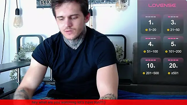 Snapshot of CarterCole chatting on 03.10.25 CarterCole online show from 03.10.25