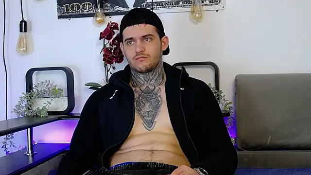 Snapshot of CarterCole chatting on 03.15.25 CarterCole online show from 03.15.25