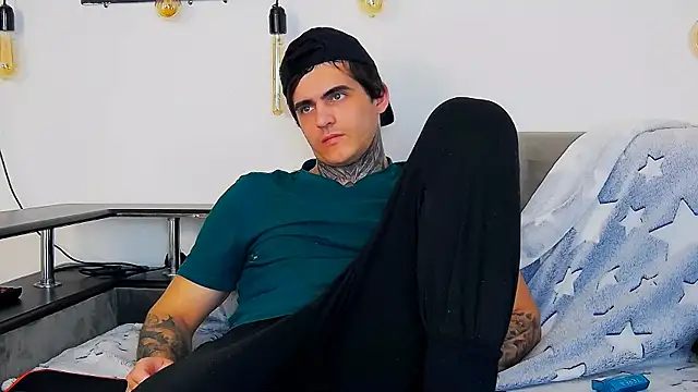 Snapshot of CarterCole chatting on 01.06.26 CarterCole online show from 01.06.26