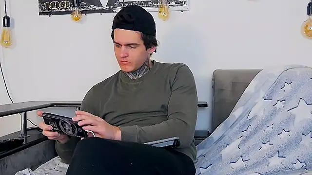 Snapshot of CarterCole chatting on 01.10.26 CarterCole online show from 01.10.26