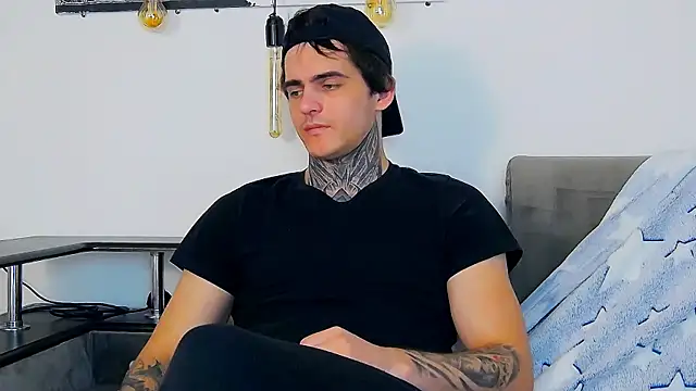 Snapshot of CarterCole chatting on 01.12.26 CarterCole online show from 01.12.26