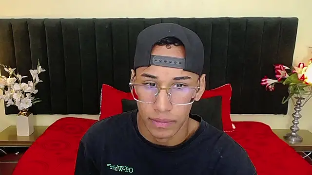 Snapshot of soft_attraction chatting on 12.06.24 soft attraction online show from 12.06.24