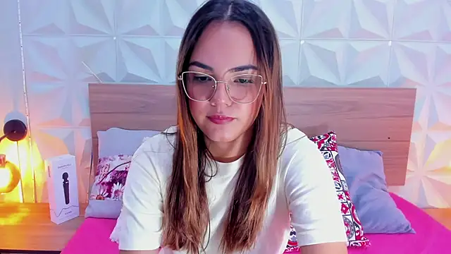 Stacey white  online show from 03.10.25