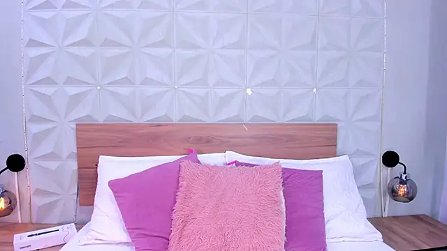 Stacey white  online show from 01.18.26