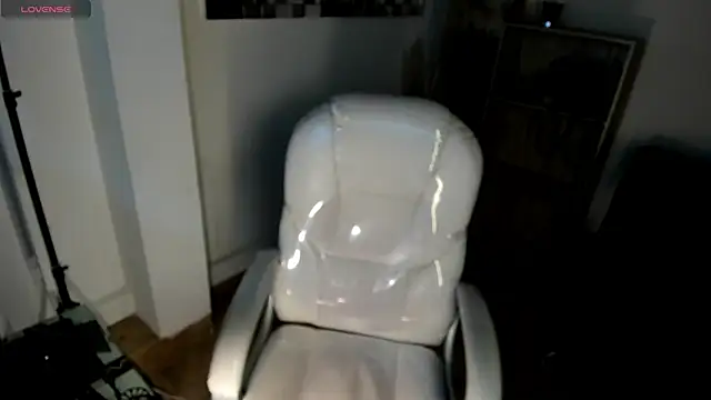 Snapshot of Vic_beckeer chatting on 09.14.25 Vic beckeer online show from 09.14.25