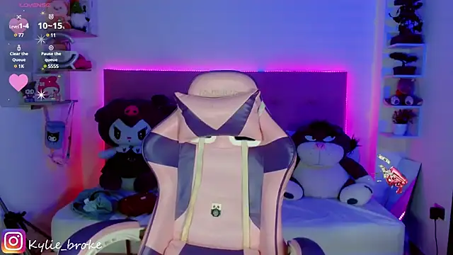 Snapshot of Kylie_brokee chatting on 01.30.25 Kylie brokee online show from 01.30.25