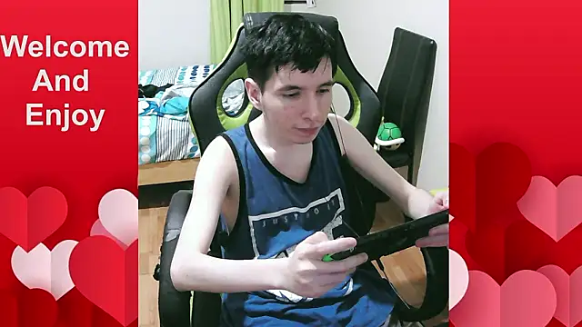 Snapshot of Twink_martinboy chatting on 03.10.26 Twink martinboy online show from 03.10.26