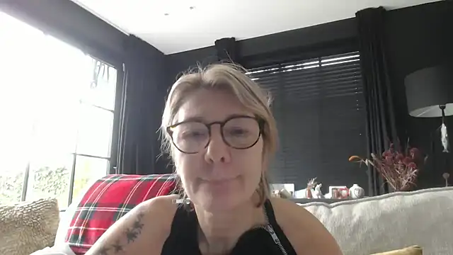 godinflower online show from 10.12.25