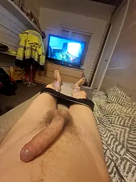 Snapshot of marcis222 chatting on 12.01.25 marcis222 online show from 12.01.25