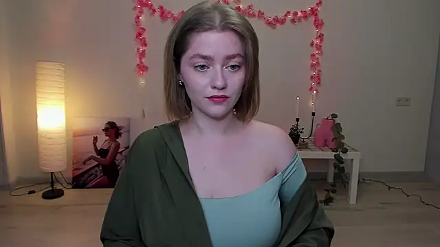 Snapshot of AidaPerry chatting on 01.15.25 AidaPerry online show from 01.15.25