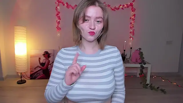 Snapshot of AidaPerry chatting on 01.16.25 AidaPerry online show from 01.16.25