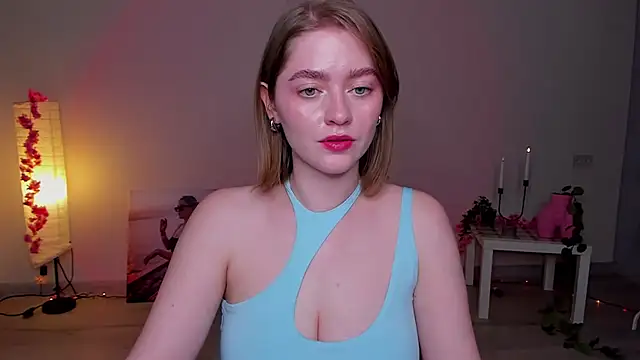 Snapshot of AidaPerry chatting on 02.02.25 AidaPerry online show from 02.02.25