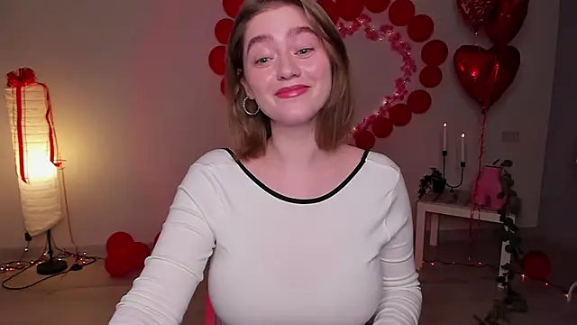 Snapshot of AidaPerry chatting on 02.23.25 AidaPerry online show from 02.23.25