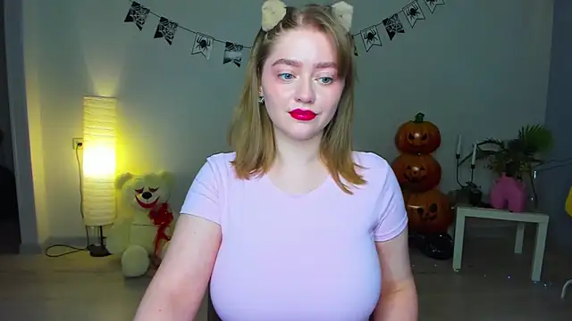 Snapshot of AidaPerry chatting on 11.01.25 AidaPerry online show from 11.01.25