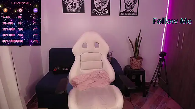 Snapshot of hibridaaa20 chatting on 10.09.25 hibridaaa20 online show from 10.09.25