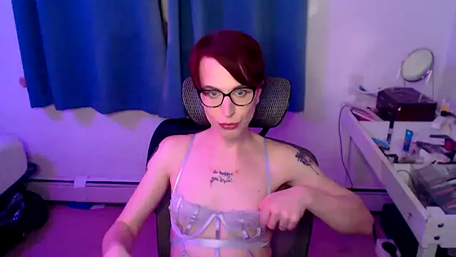 Snapshot of RyffBurnz chatting on 01.12.25 RyffBurnz online show from 01.12.25