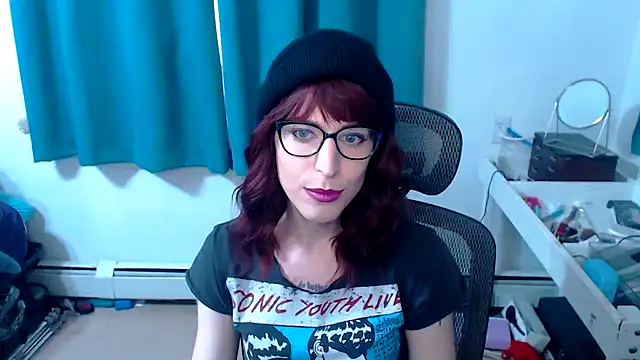 Snapshot of RyffBurnz chatting on 01.25.25 RyffBurnz online show from 01.25.25