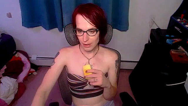 Snapshot of RyffBurnz chatting on 10.01.25 RyffBurnz online show from 10.01.25