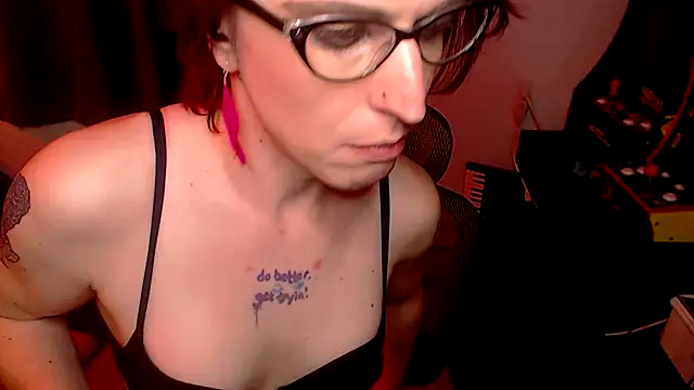 Snapshot of RyffBurnz chatting on 10.20.25 RyffBurnz online show from 10.20.25