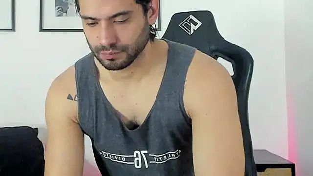 Snapshot of Dereck_vega chatting on 05.17.26 Dereck vega online show from 05.17.26