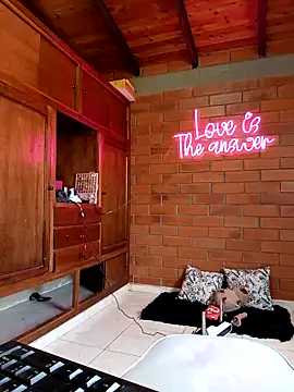 SamaraJay1 online show from 03.18.25