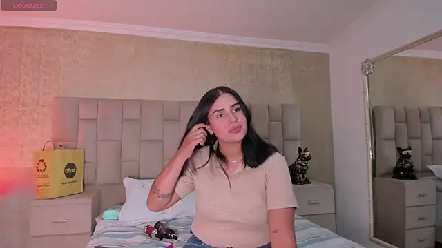 EmmaTorres  online show from 01.17.25