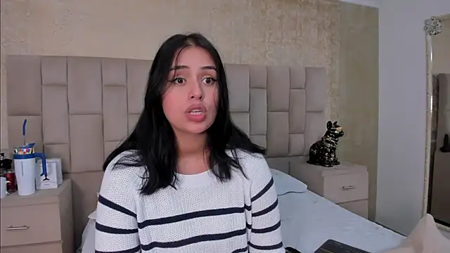 EmmaTorres  online show from 02.11.25