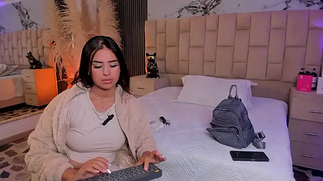 EmmaTorres  online show from 02.01.26