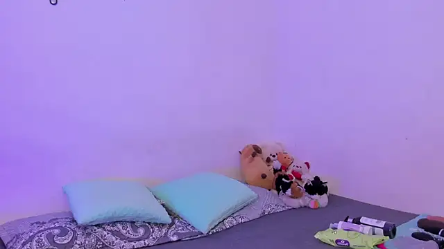 crystalvazquez online show from 10.19.25