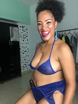 AdelaHaneix online show from 12.15.24