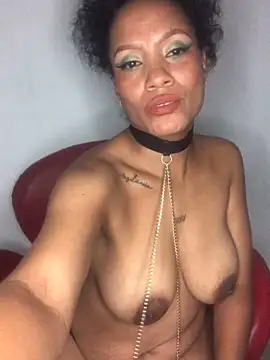 AdelaHaneix online show from 02.23.25