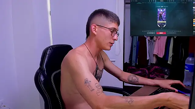 Snapshot of Jaack_str chatting on 11.18.25 Jaack str online show from 11.18.25