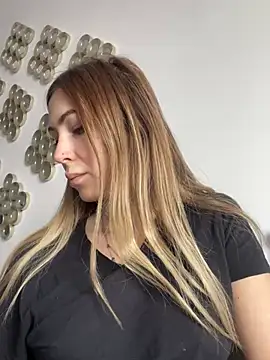 RaquelleDevon online show from 02.26.25