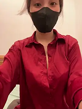 Snapshot of Lilisa_miu chatting on 12.20.24 Lilisa miu online show from 12.20.24