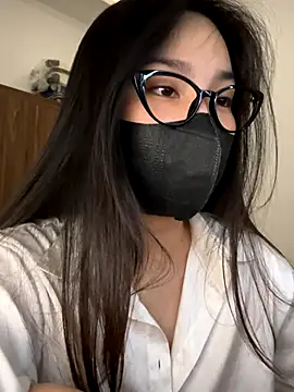 Snapshot of Lilisa_miu chatting on 10.21.25 Lilisa miu online show from 10.21.25