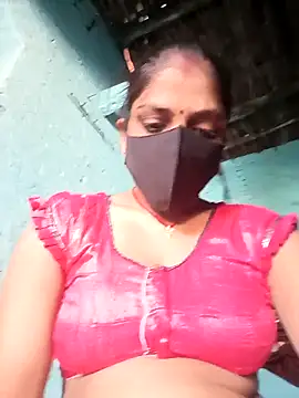 Snapshot of haymona chatting on 03.15.25 haymona online show from 03.15.25